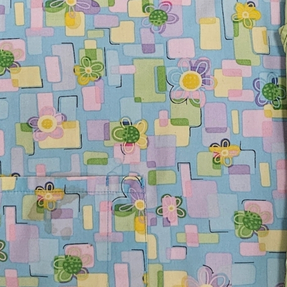 scrub set - Picture 3 of 3